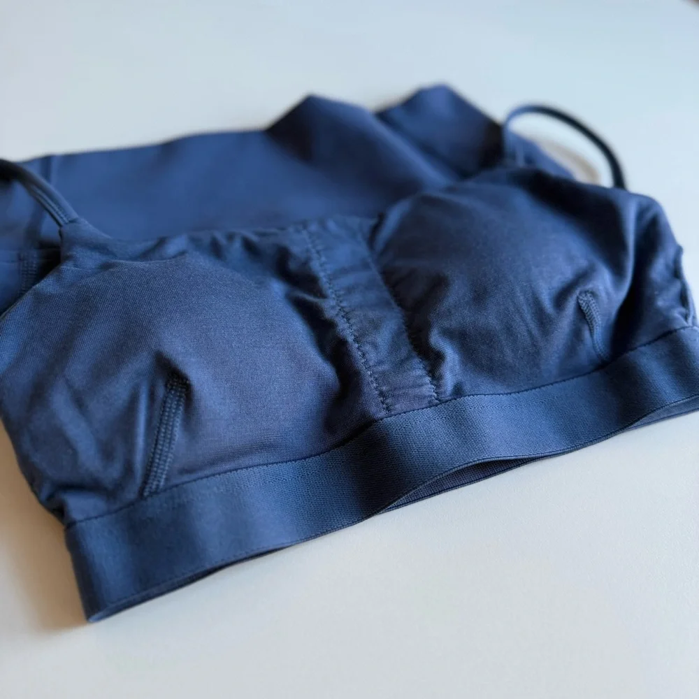 Lululemon Women’s Blue Longline Sports Bra Crop Top Stretch Athletic Yoga Size 2